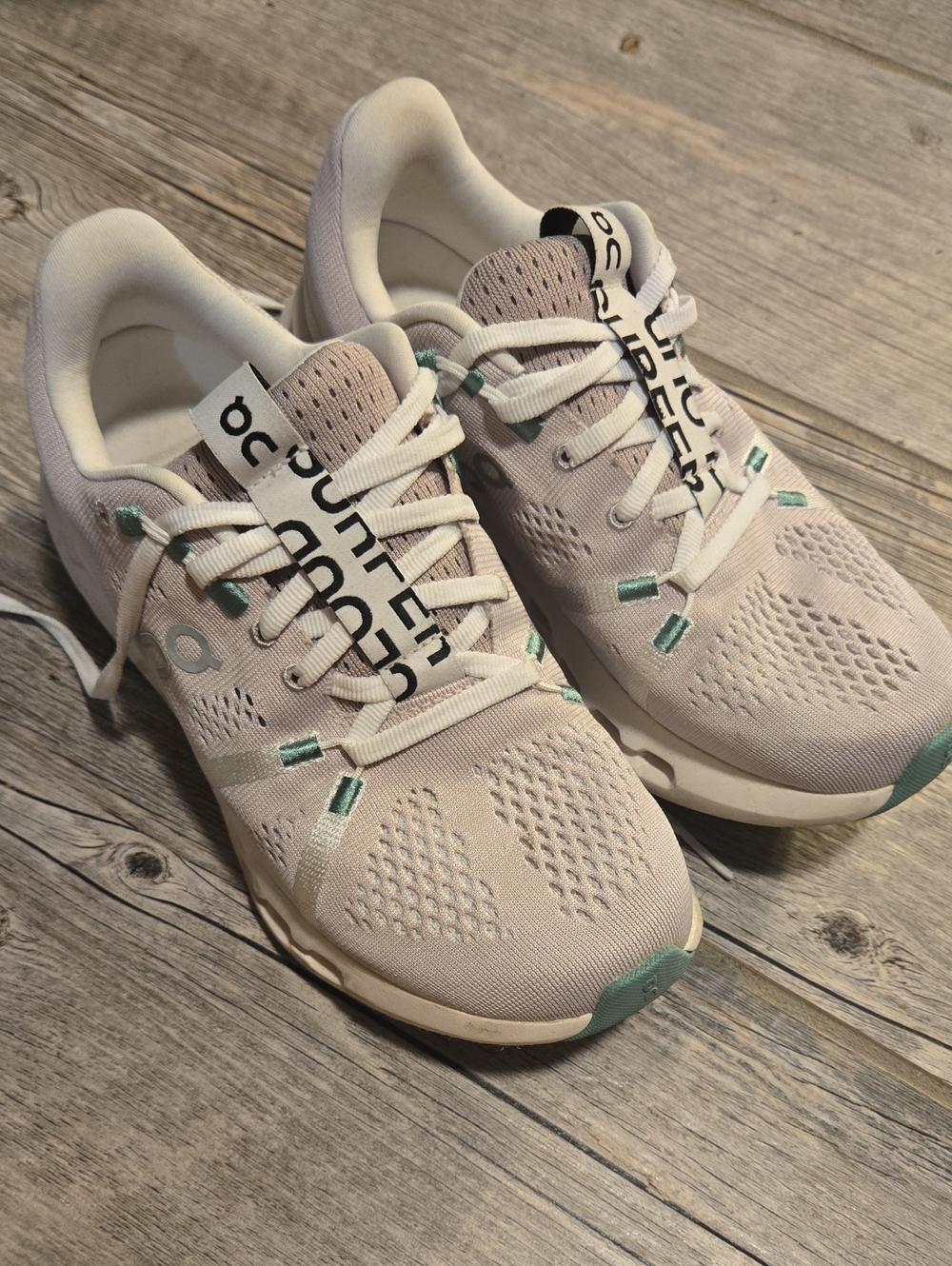 On Running Women's Cloudsurfer